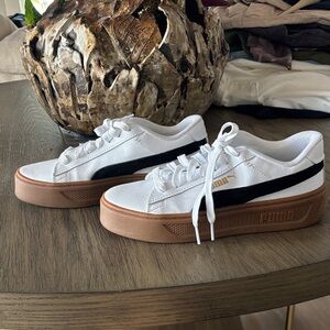 Puma Women's White/ Black Sneakers 8.5